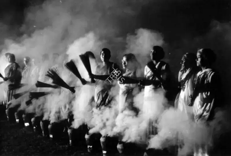 K K Mahajan (Cinematographer), Chaalchitra, 1981, Photographic Still