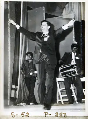 Unknown (Photographer). The Eternal Showman. | Photographic Still | CinemaEducation | 00749413