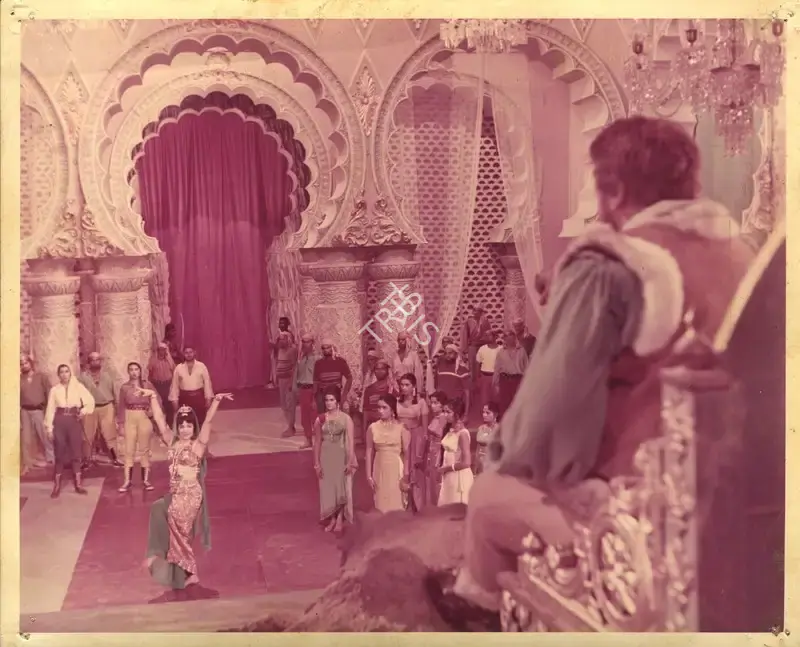 Raj Kumar Kohli (Producer), Lootera, 1965, Photographic Still