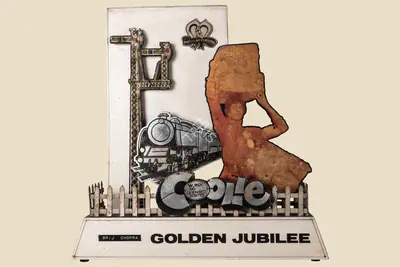 Desai, Ketan (Producer), Coolie, 1983. Golden Jubilee Trophy for the film Coolie | Jubilee Trophy | CinemaEducation | 00842258