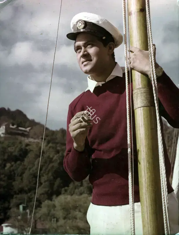 Vasant Joglekar (Producer), Ek Kali Muskayee, 1968, Photographic Still