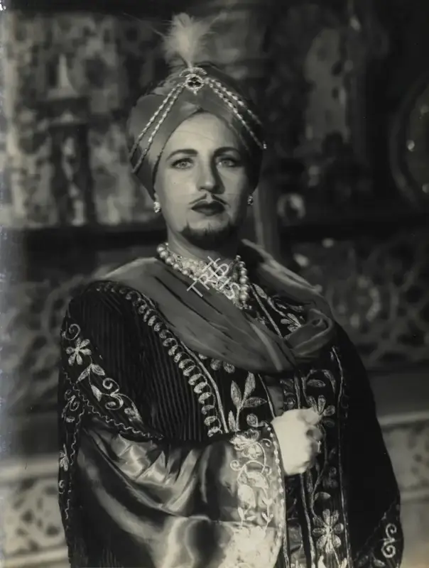 John Cavas (Director), Baghdad Ka Jadu, 1956, Photographic Still