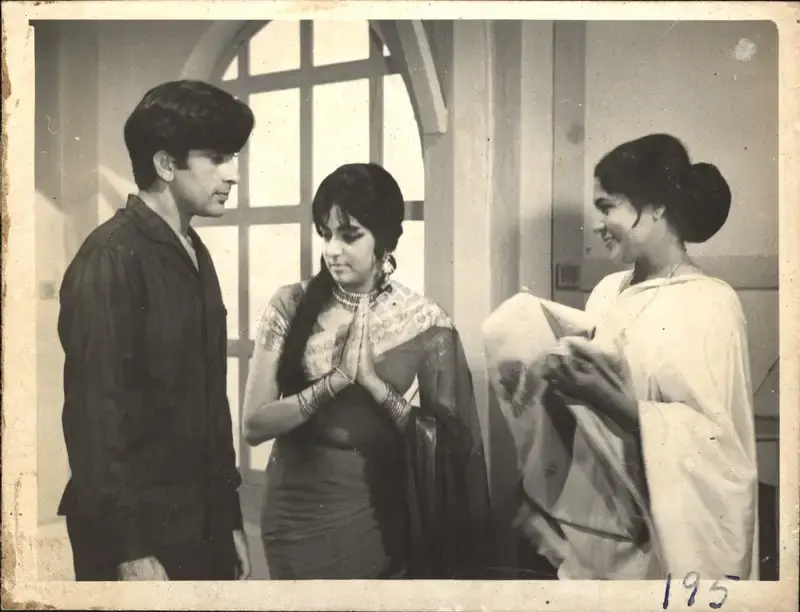 Subodh Mukerji (Producer), Abhinetri, 1970, Photographic Still