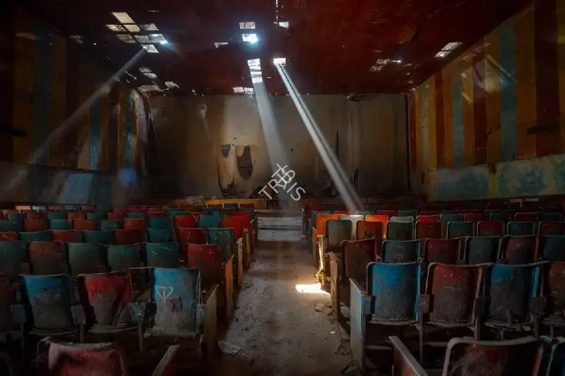 Hemant Chaturvedi (Photographer), Inside Shiv Shankar Palace, Fatehpur, Uttar Pradesh, 2024, Contemporary Photograph