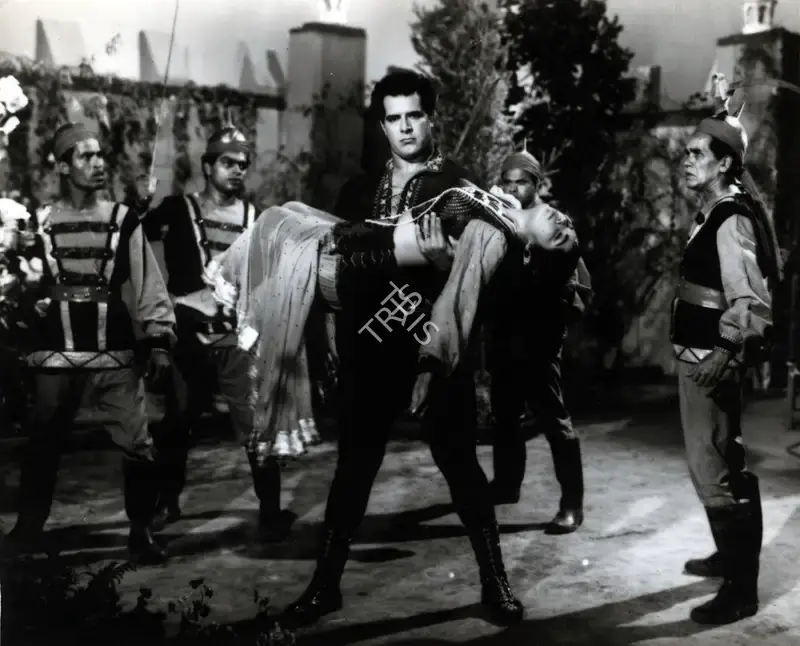 Bhojwani (Producer), Khakaan, 1965, Photographic Still