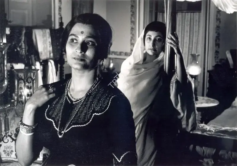 Soumendu Roy (Cinematographer), Ghare Baire, 1985, Photographic Still