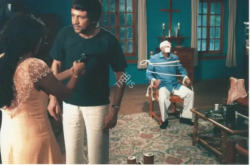 Chirantan Das (Cinematographer), Sting, 2005, Photographic Still