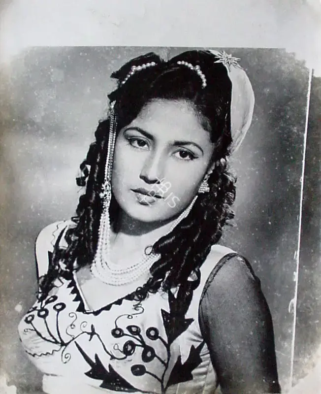 Anant Wadadeker (Cinematographer), Aladdin Aur Jaadui Chiraag, 1952, Photographic Still