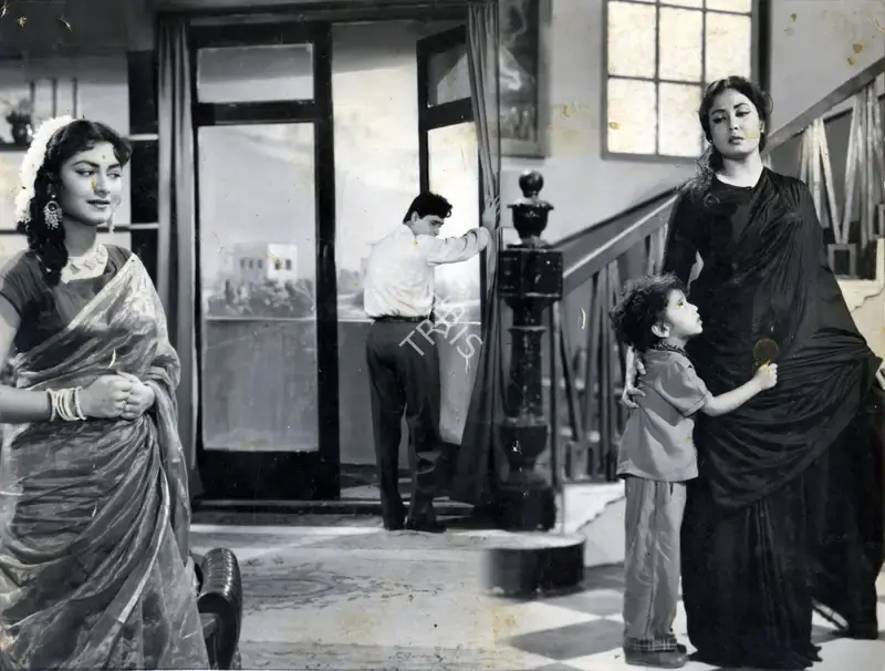 Pandurang Naik (Cinematographer), Chirag Kahan Roshni Kahan, 1959, Photographic Still