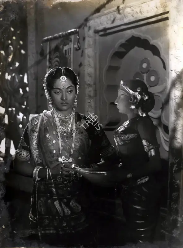 Bipin Gajjar (Cinematographer), Patrani, 1956, Photographic Still