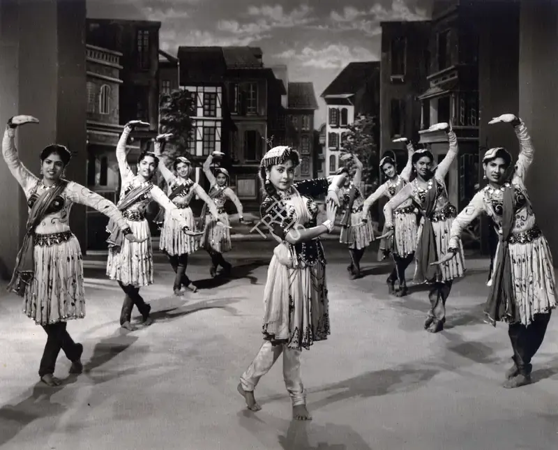 Dev Anand (Producer), Humsafar, 1953, Photographic Still
