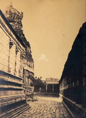 Capt. Linnaeus Tripe (Photographer), Bimanum and Court of the Perumal Pagoda, Madura, 1858, Antiquarian Photograph