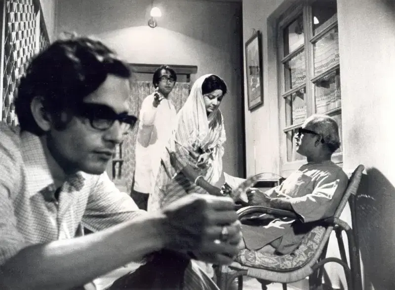 Soumendu Roy (Cinematographer), Jana Aranya, 1976, Photographic Still