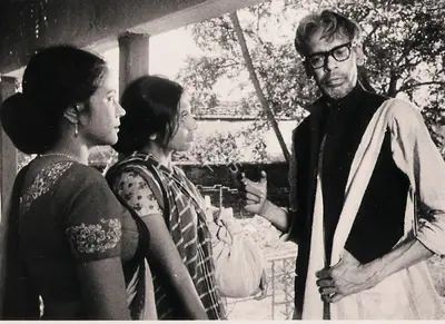 Baby Islam (Cinematographer), Jukti Takko Aar Gappo, 1974, Photographic Still