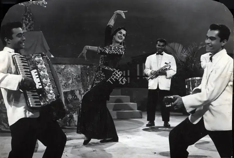 Balraj Mehta (Director), Trunk Call, 1960, Photographic Still
