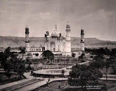 Studio Clifton & Co. (Photographic Studio), Mausoleum of Rabia Durrani. Aurangabad, 1900, Antiquarian Photograph