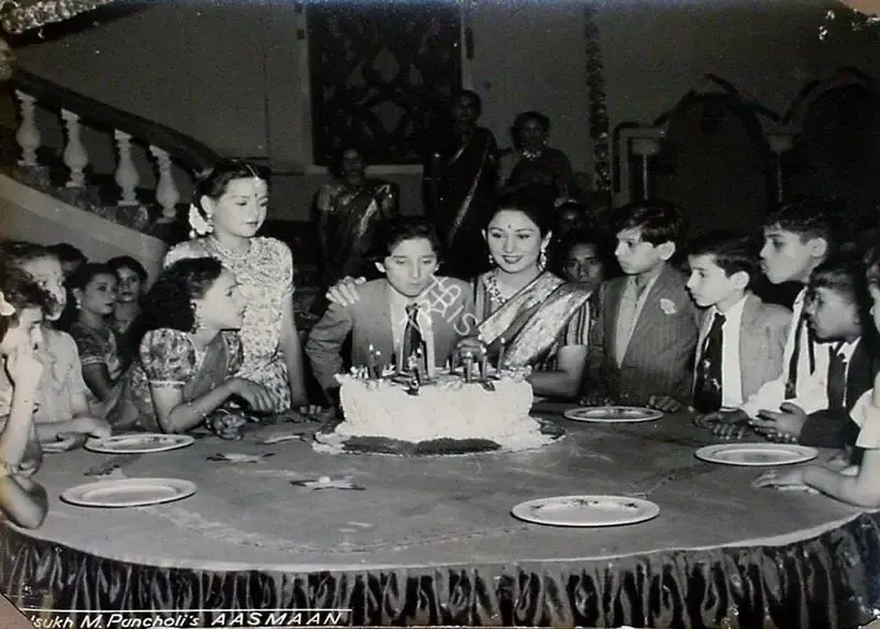 Dalsukh M. Pancholi (Director), Aasman, 1952, Lobby Card