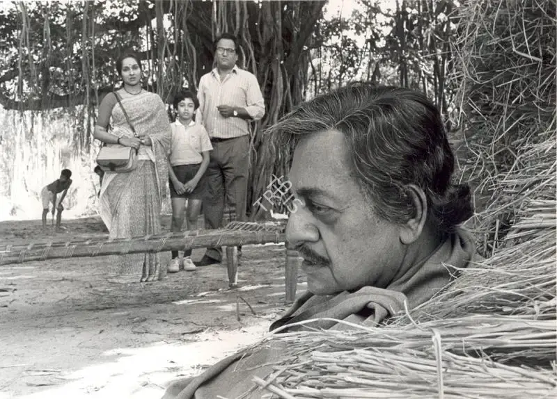 Barun Raha (Cinematographer), Agantuk, 1991, Photographic Still