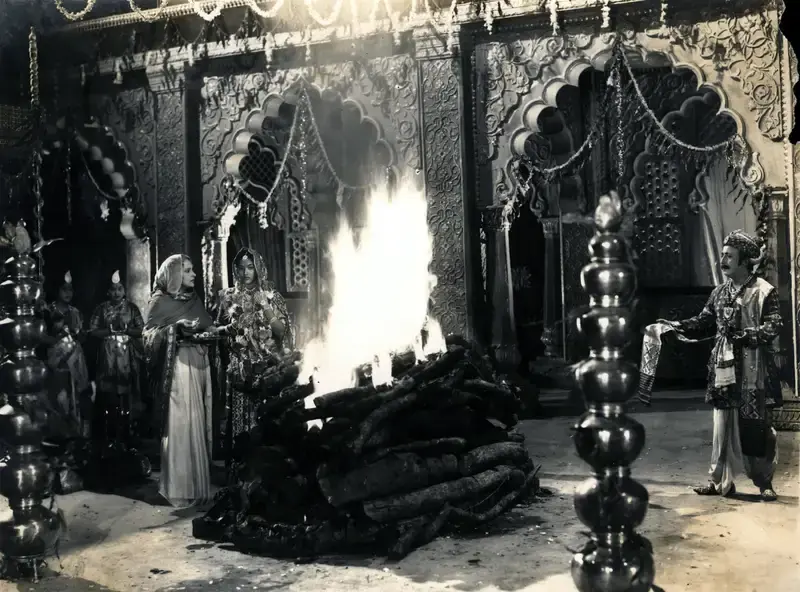 Bipin Gajjar (Cinematographer), Patrani, 1956, Photographic Still