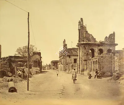 Felice Beato (Photographer), The Cawnpore Road - taken from the Cawnpore Battery in the Residency, 1858, Antiquarian Photograph