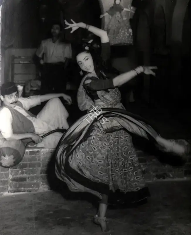 V. Avadhut (Cinematographer), Jawani Ki Hawa, 1959, Photographic Still