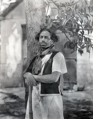 Moti B. Gidwani (Director), Gulam Daku, 1936, Photographic Still