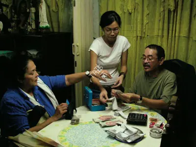 Jeffrey Jeturian (Director), The Bet Collector, 2006, Photographic Still