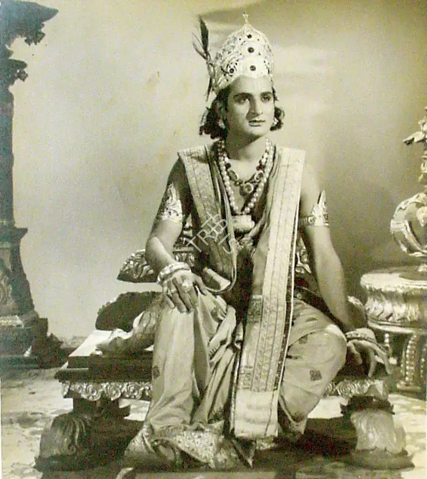 Shanti Kumar (Director), Usha Haran, 1949, Photographic Still