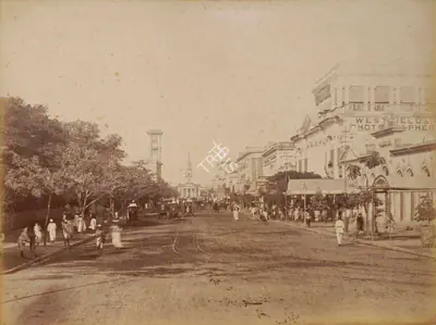 Shew Shankar Narayan (Photographer), Old Court House Street, 1883, Antiquarian Photograph