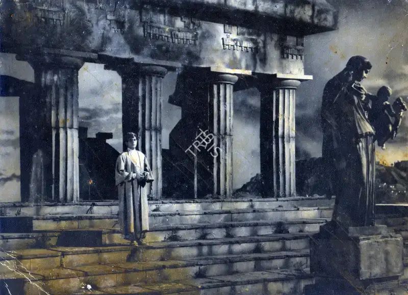 Dilip Gupta (Cinematographer), Yahudi, 1958, Photographic Still