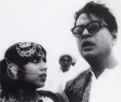 Ritwik Ghatak (Director), Ranger Golam, Photographic Still