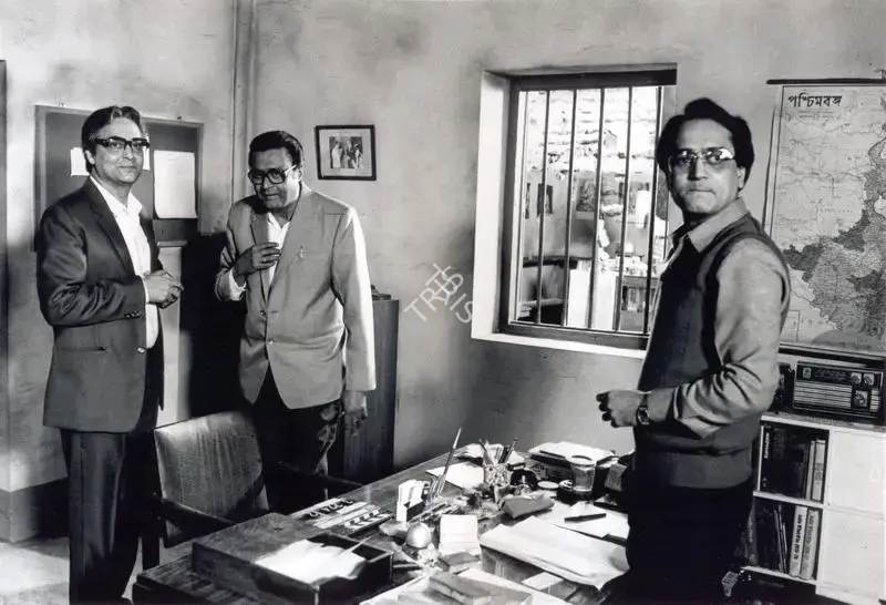 Ravi Malik (Cinematographer), Ganashatru, 1990, Photographic Still