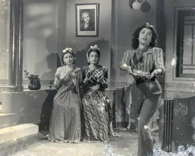 Satish Nigam (Director), Sunehre Din, 1949, Photographic Still