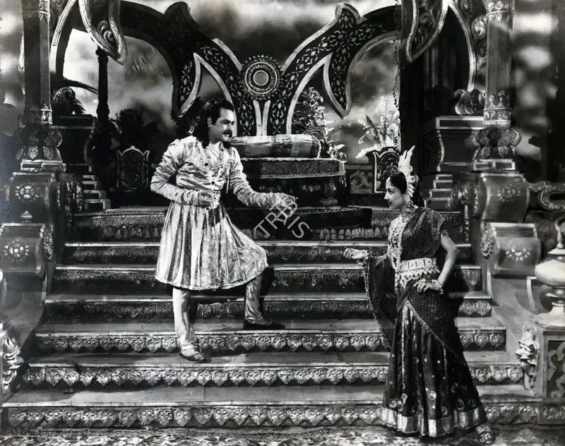 Keshav Talpade (Director), Maya Mahal, 1949, Photographic Still
