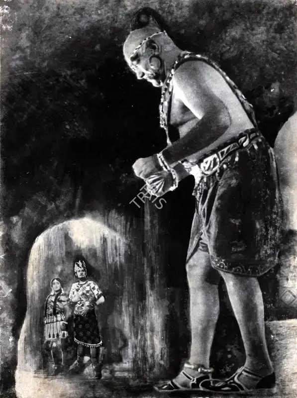 Anant Wadadeker (Cinematographer), Saat Sawal, 1971, Photographic Still