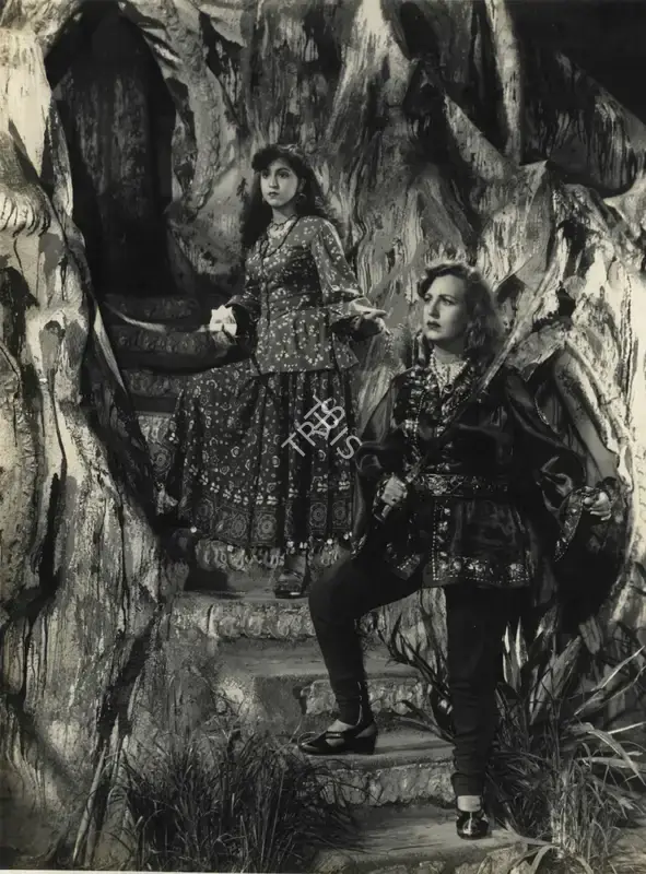 John Cavas (Director), Baghdad Ka Jadu, 1956, Photographic Still