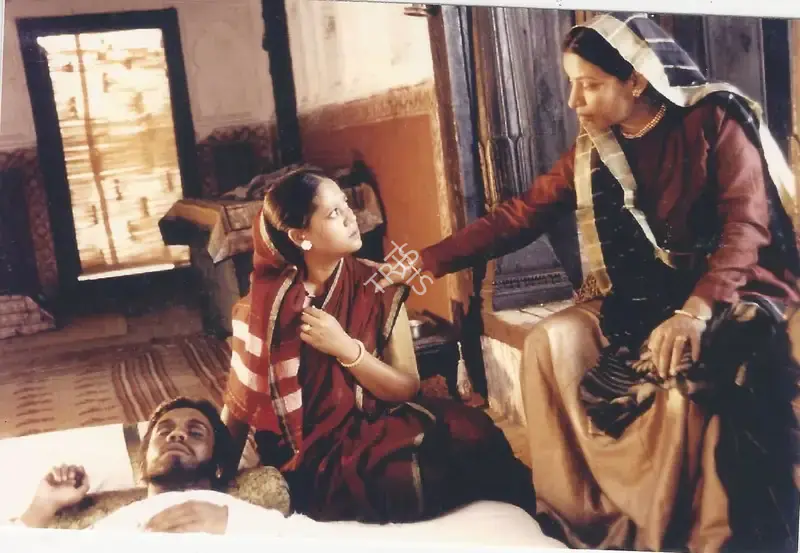 Navroze contractor (Cinematographer), Devi Ahilyabai, 2002, Photographic Still