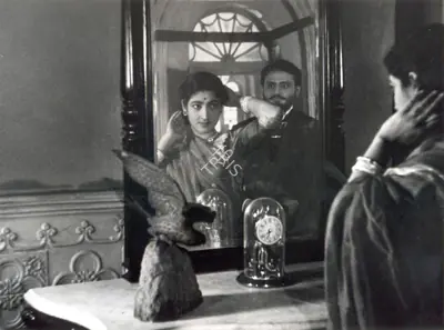 Soumendu Roy (Cinematographer), Teen Kanya, 1961, Photographic Still