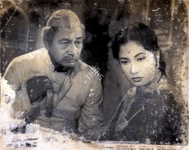 Ranjodh Thakur (Cinematographer), Chand, 1959, Photographic Still