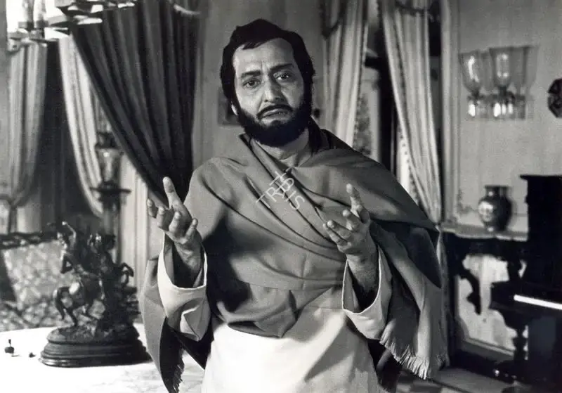 Soumendu Roy (Cinematographer), Ghare Baire, 1985, Photographic Still