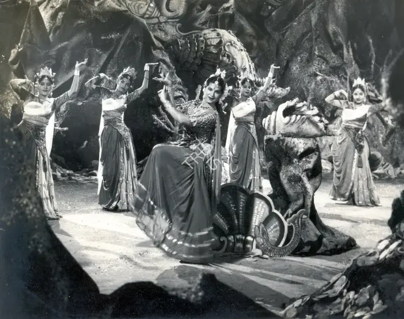 Babubhai Mistri (Director), Pavanputra Hanuman, 1957, Photographic Still