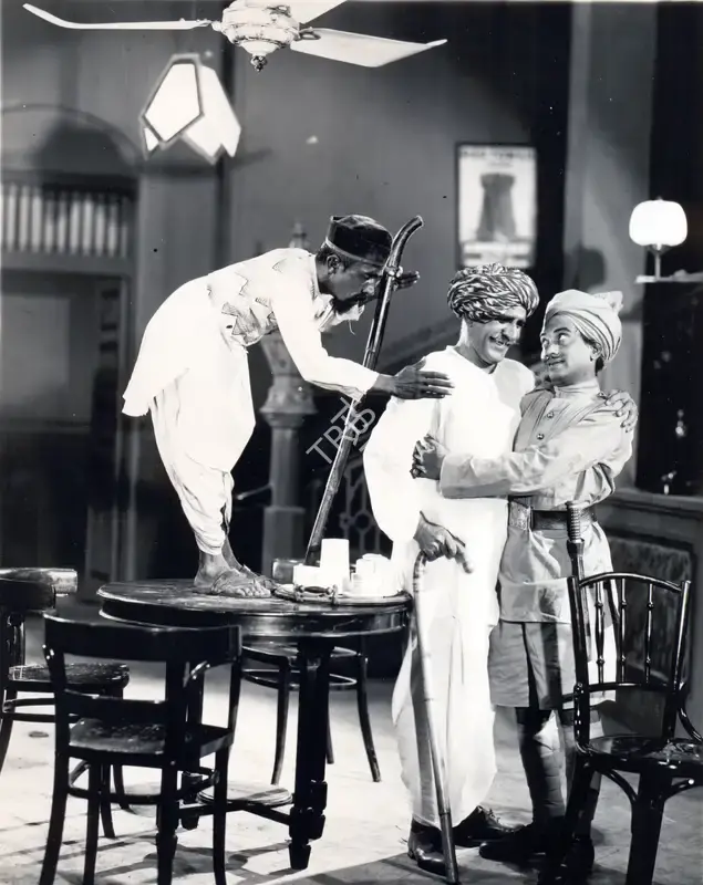 Moti B. Gidwani (Director), Gulam Daku, 1936, Photographic Still