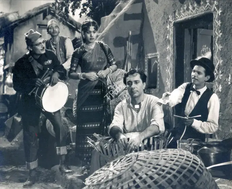 Minoo Bilimoria (Cinematographer), Mai Baap, 1957, Photographic Still