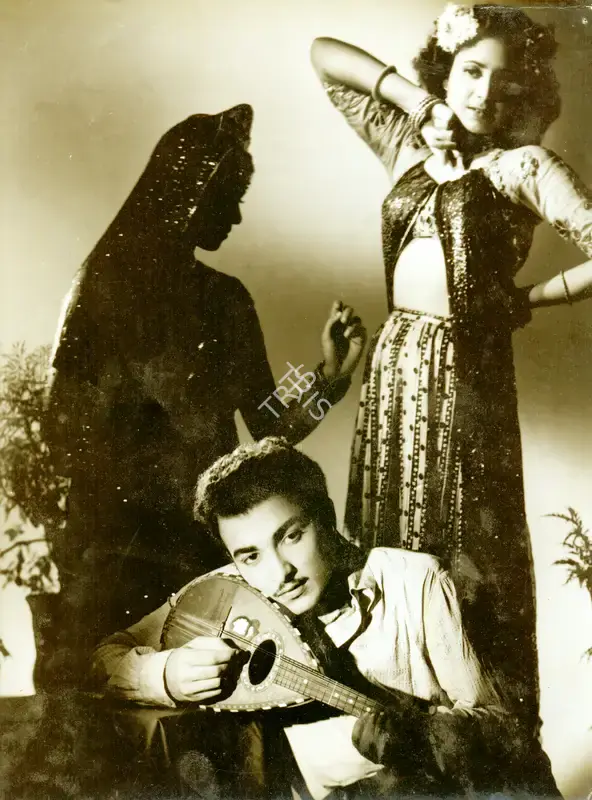 Dwarka Divecha (Cinematographer), Dulari, 1949, Photographic Still