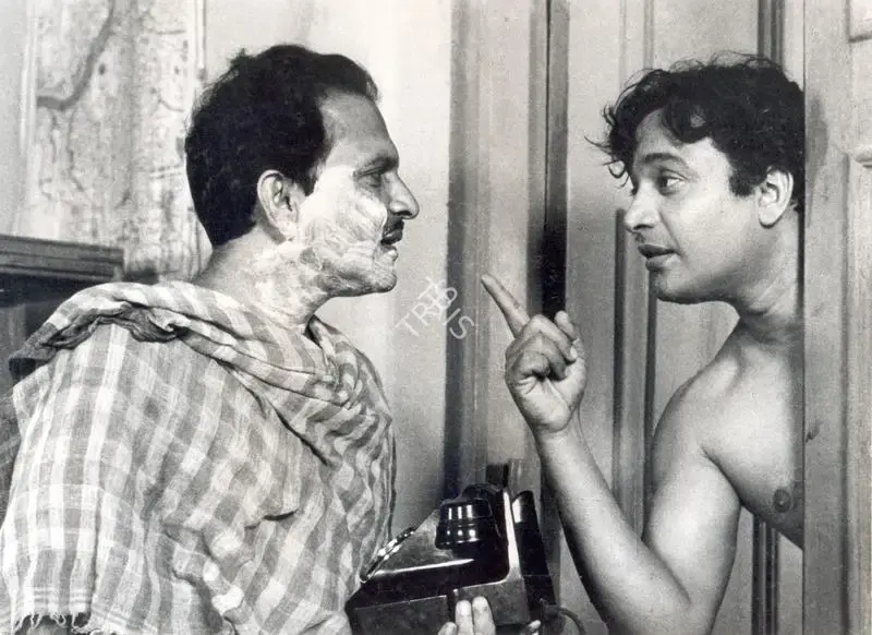 Soumendu Roy (Cinematographer), Chidiakhana, 1967, Photographic Still