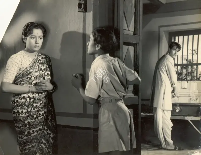 Prabhat Kumar (Director), Toofan Aur Deeya, 1956, Photographic Still