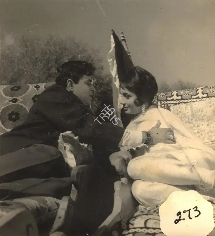 G. Singh (Cinematographer), Arzoo, 1965, Photographic Still