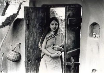 Soumendu Roy (Cinematographer), Ashani Sanket, 1973, Photographic Still