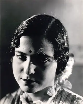 Moti B. Gidwani (Director), Gulam Daku, 1936, Photographic Still