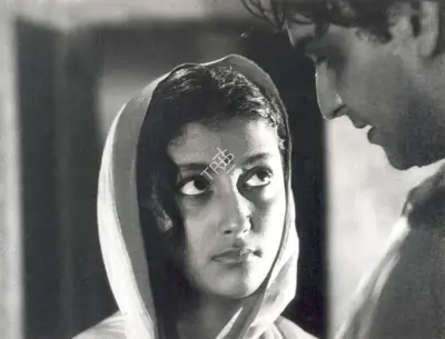 Soumendu Roy (Cinematographer), Teen Kanya, 1961, Photographic Still